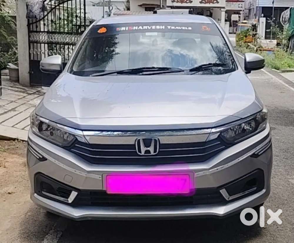Honda Amaze 2nd Gen 2024 Middle Variant .petrol 90000 Km Driven