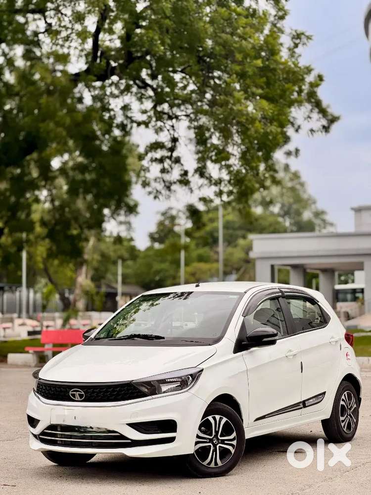 Tata Tiago .avg 18.both Keys Available.non Accidental