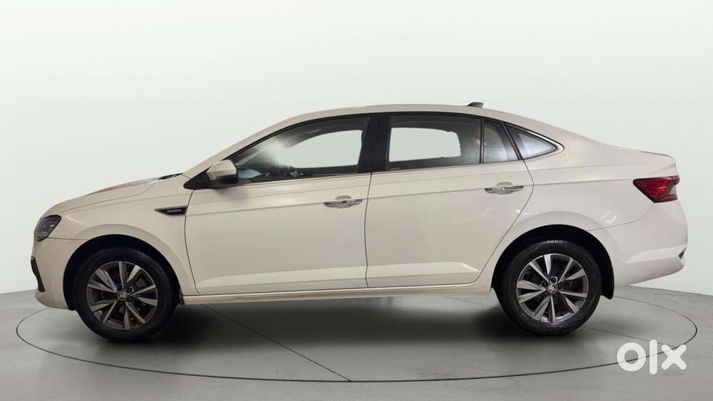 Skoda Slavia Style 1.0l Tsi Mt, 2022, Petrol