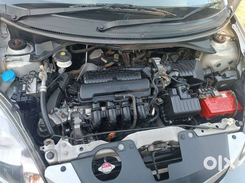 Honda Brio V Automatic, 2014, Petrol