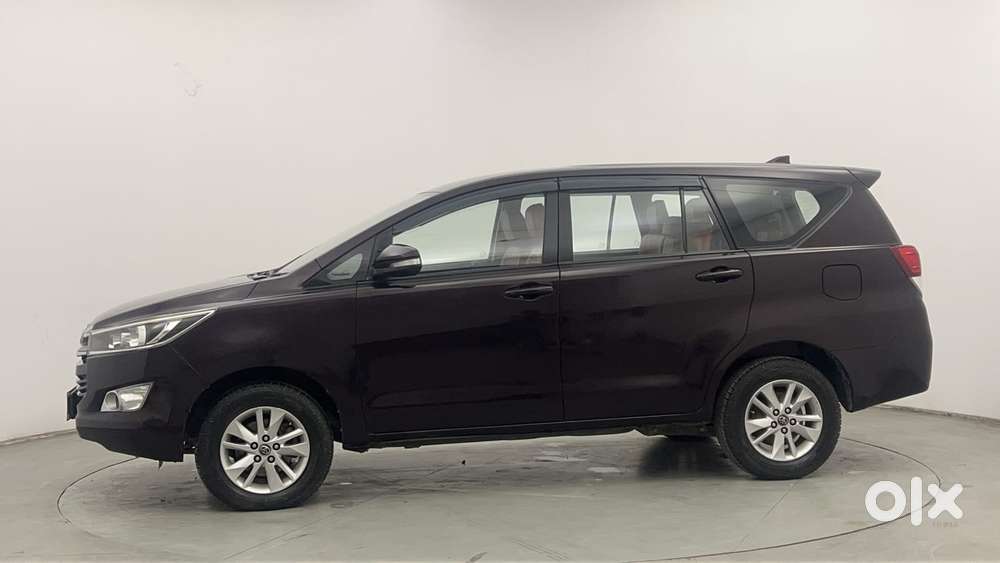 Toyota Innova Crysta 2.8 Gx At 8s, 2016, Diesel