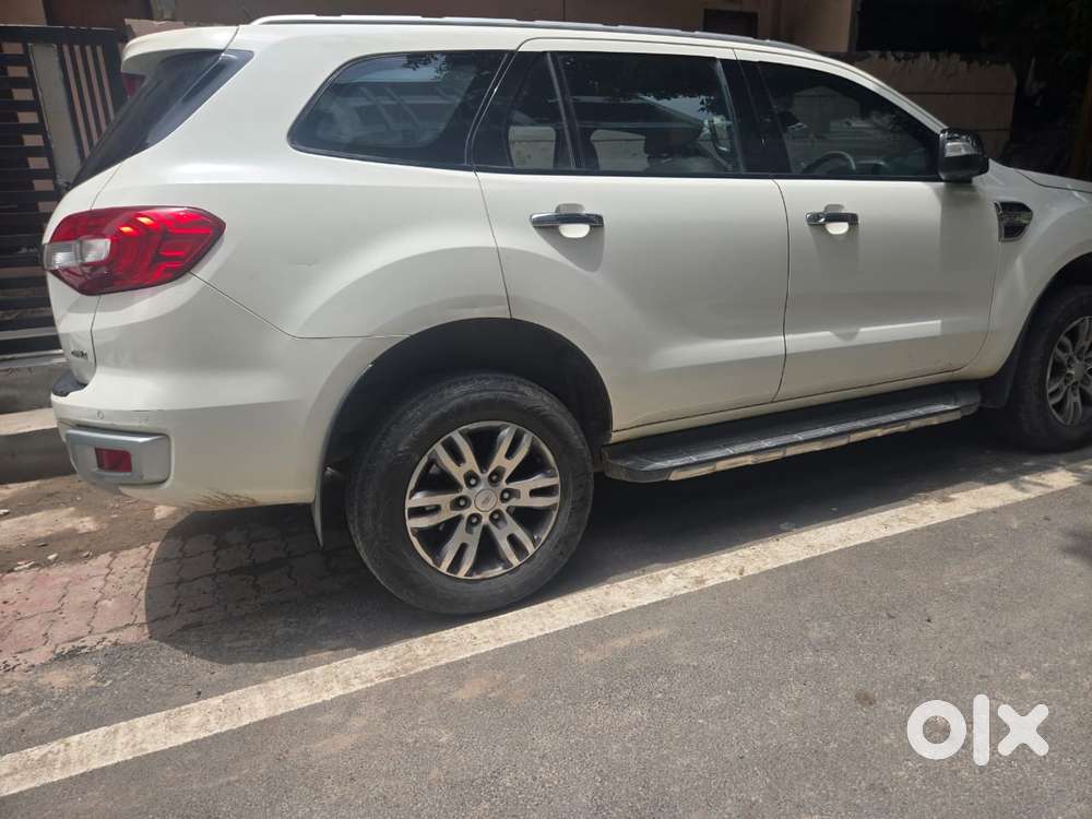 Ford Endeavour 3.2 Titanium At 4x4, 2017, Diesel