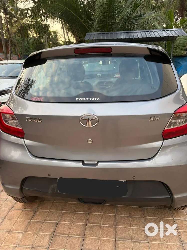 Neet And Clean Interior 
No Replacement And No Major Accident