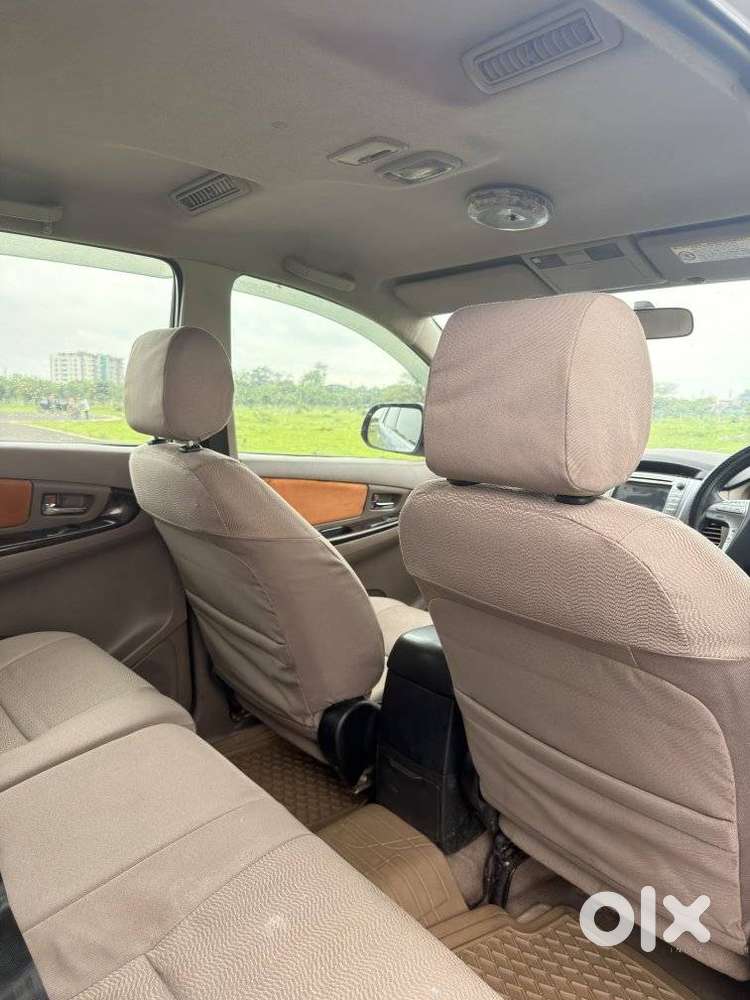 Toyota Innova 2.5 Vx 8 Str, 2015, Diesel
