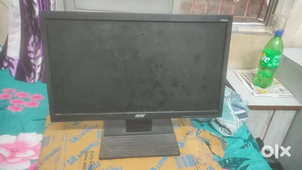 19 inch monitor