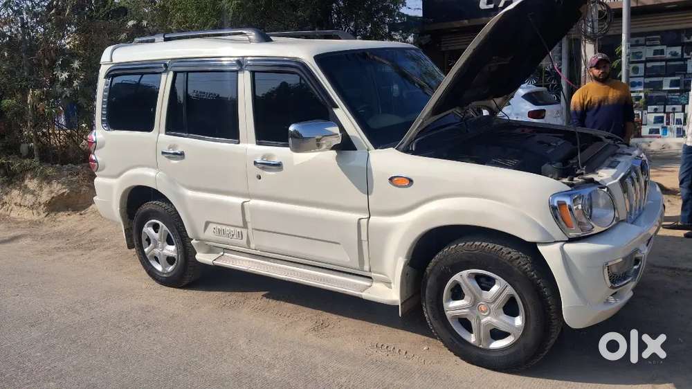 Mahindra Scorpio 2009 Diesel 99411 Km Driven