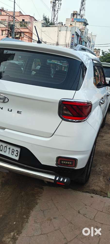 Hyundai Venue 1.4 Crdi S, 2020, Cng & Hybrids