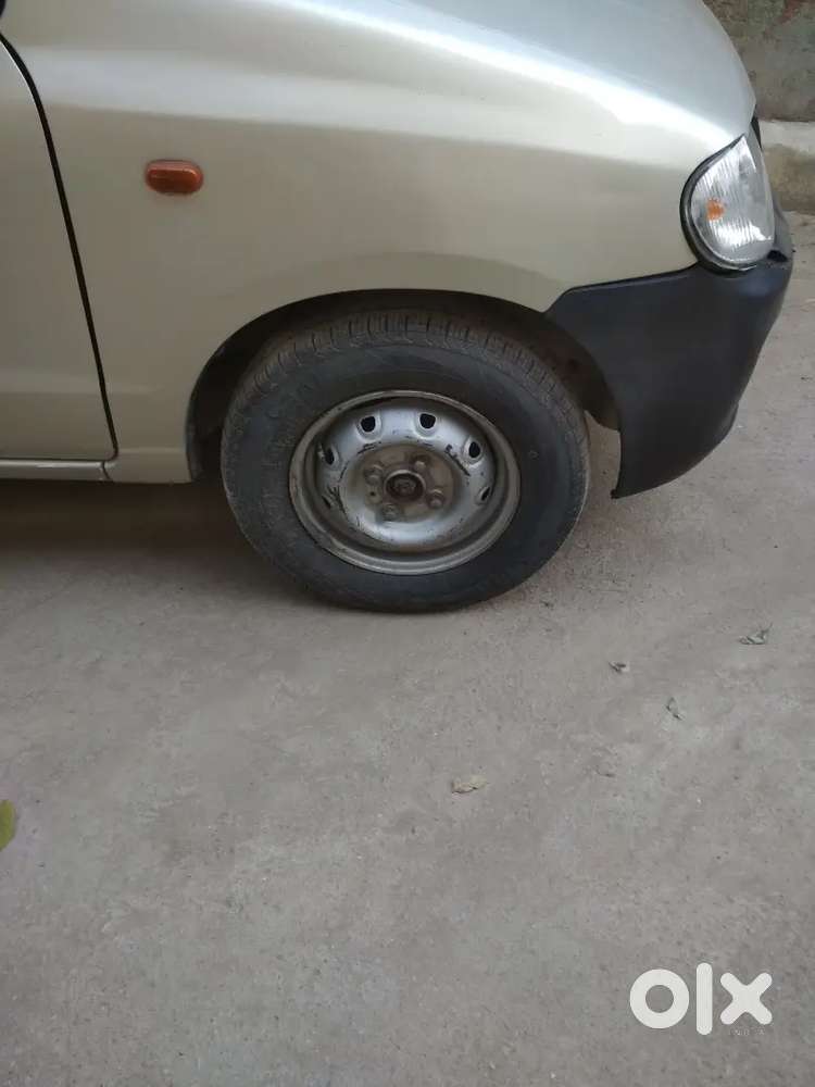 4 Brand New Tubeless Tyres, New Battery