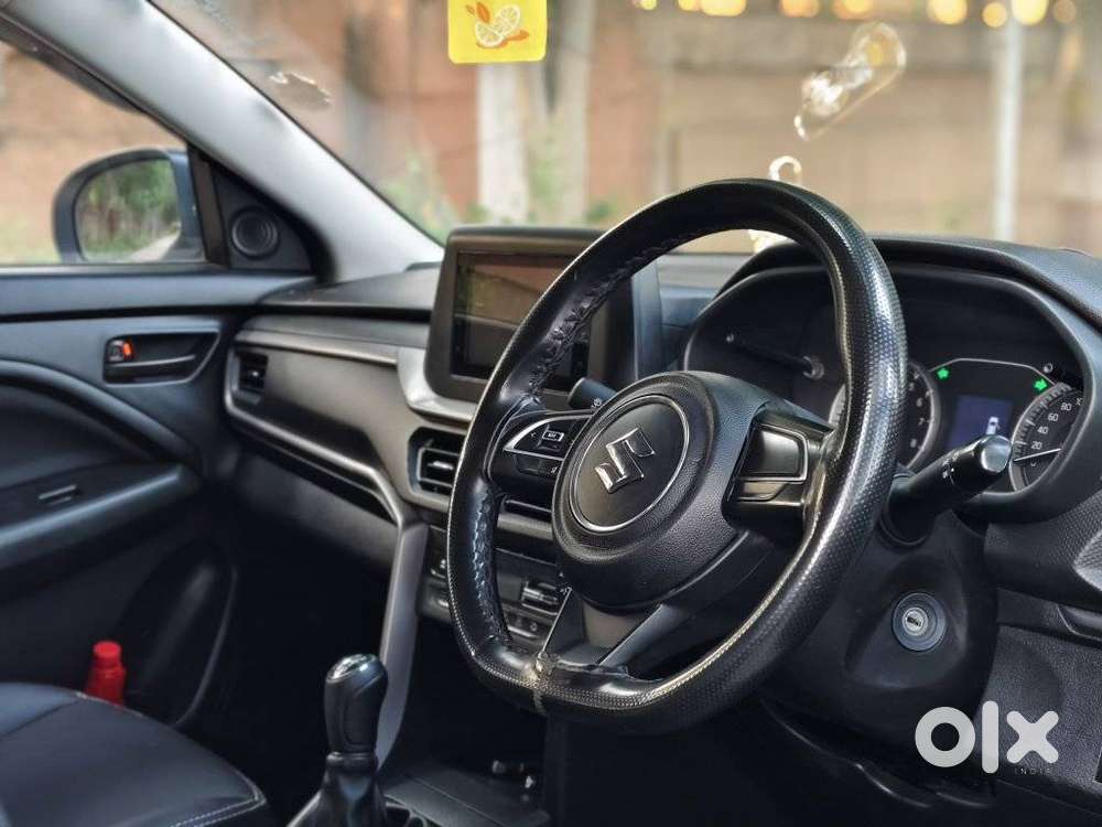 Maruti Suzuki Brezza 1.5 Vxi Smart Hybrid, 2023, Petrol