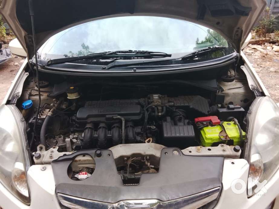 Honda Brio V Automatic, 2013, Petrol
