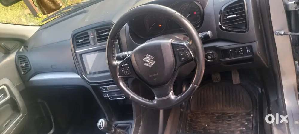 Top Model Maruti Brezza Zxi+ Dec 2020 1st Owner Push Button Start