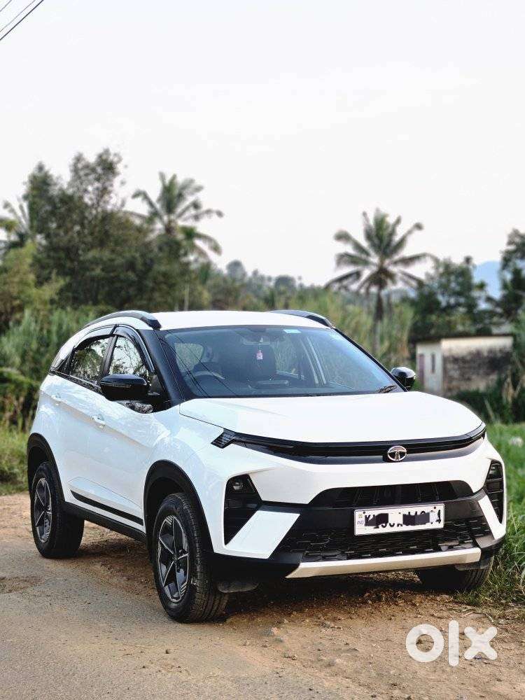 Tata Nexon 1.2 Revotron Xza Plus Dualtone, 2023, Petrol