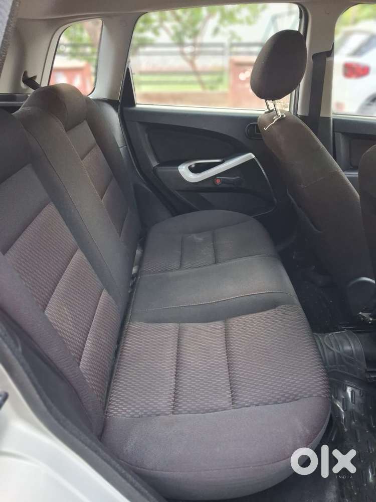 Ford Figo, 2011, Petrol
