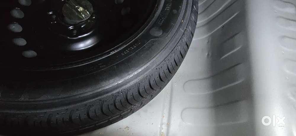 Honda Amaze 2024 Petrol Well Maintained.