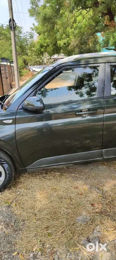 Hyundai Venue 2021 Automatic Petrol Well Maintained