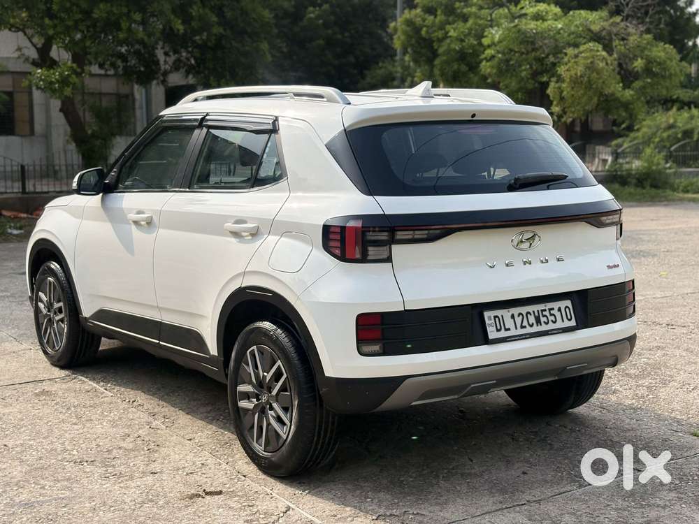 Hyundai Venue 1.0 S (o) Turbo Dct, 2023, Petrol