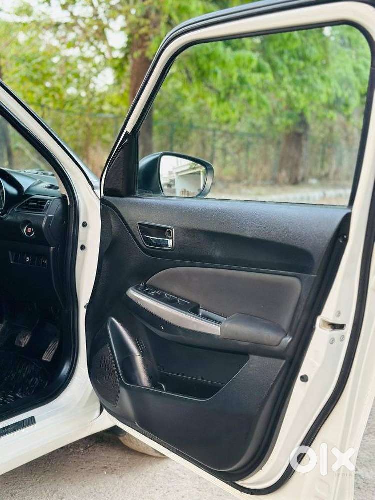 Maruti Suzuki Swift Vvt Zxi, 2021, Petrol