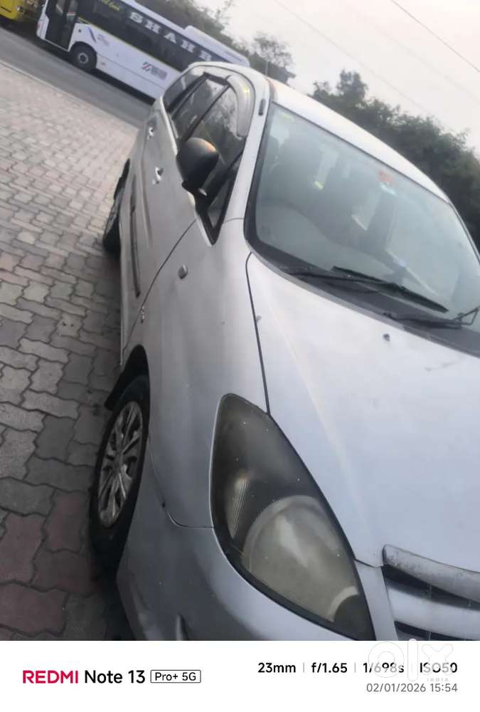 Toyota Innova 2.0 E 2006
