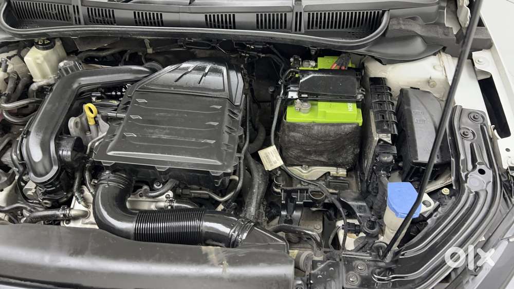 Skoda Slavia Style 1.0l Tsi At, 2022, Petrol