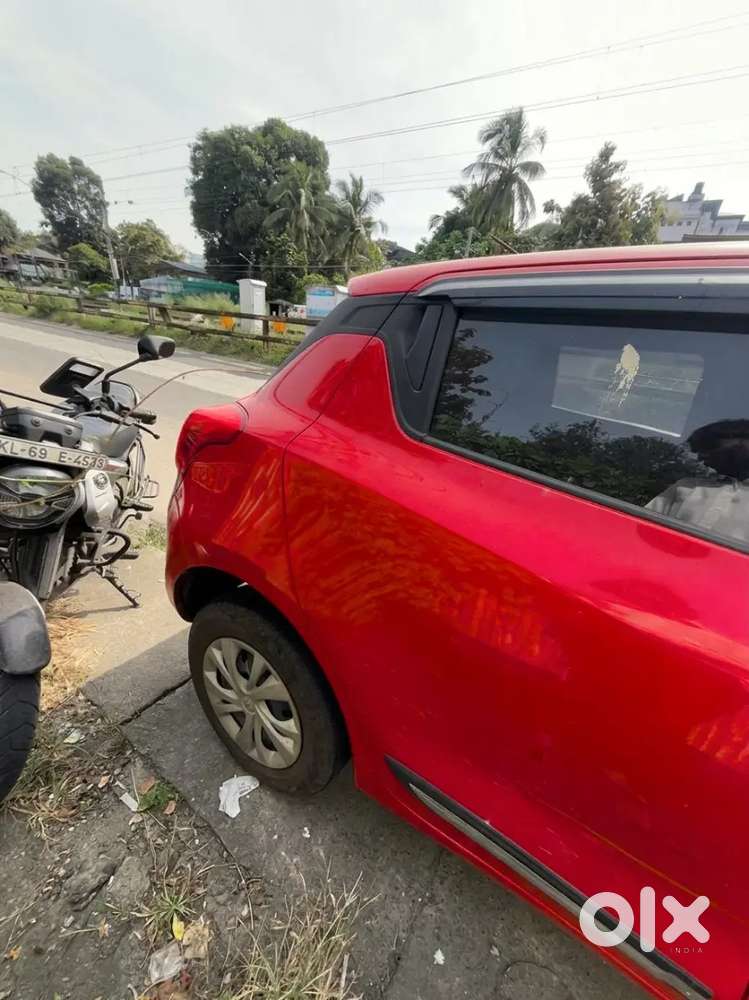Maruti Suzuki Swift Vxi 2019