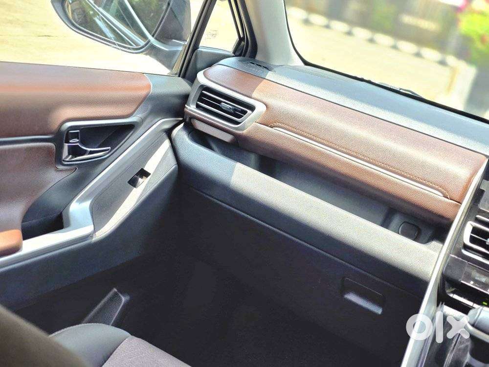 Toyota Innova Hycross 2.0 Vx Hybrid 8 Str, 2025, Petrol