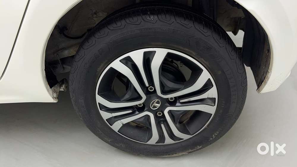 Tata Tiago 1.2 Revotron Xt Option, 2022, Petrol