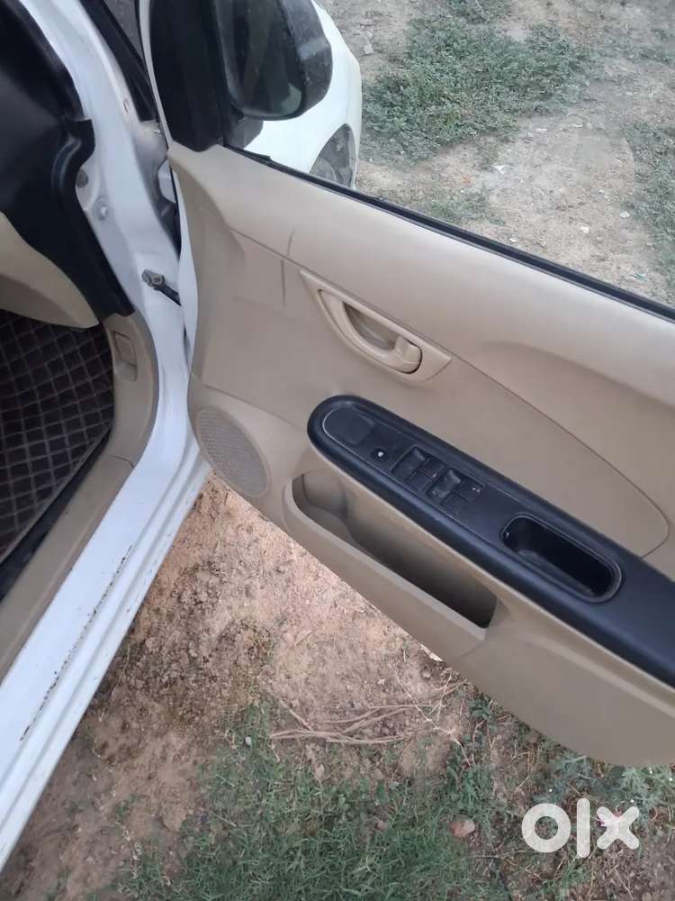 Honda Amaze Model 2016 With 75000 Km Driven