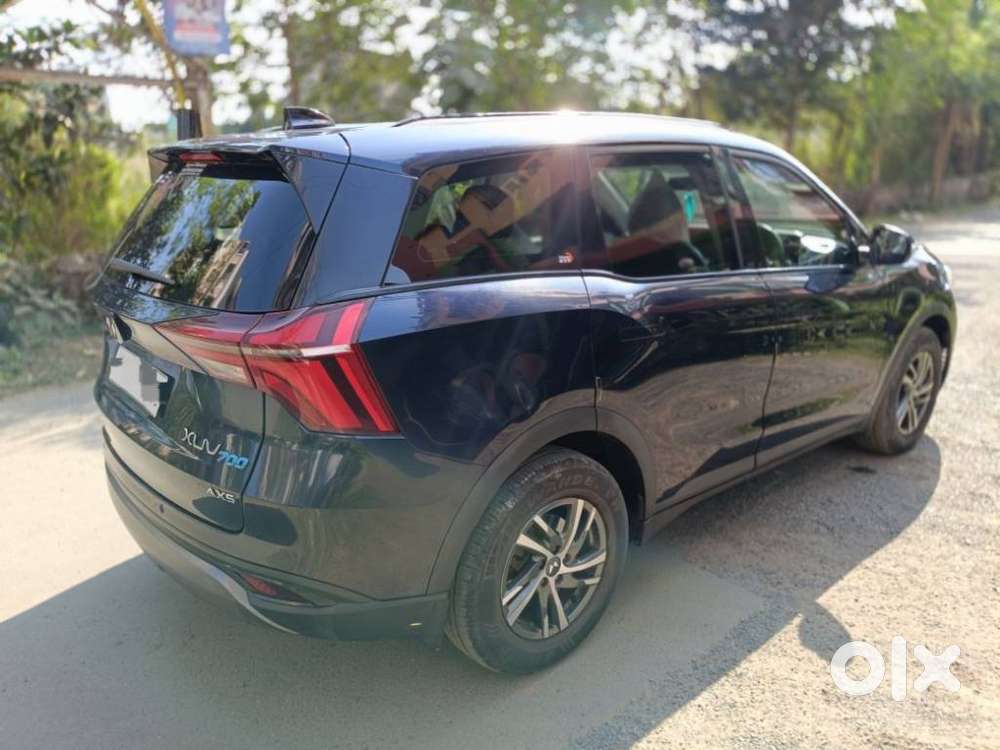 Mahindra Xuv700 2.0 Ax 5 Petrol Mt 7 Str, 2022, Petrol