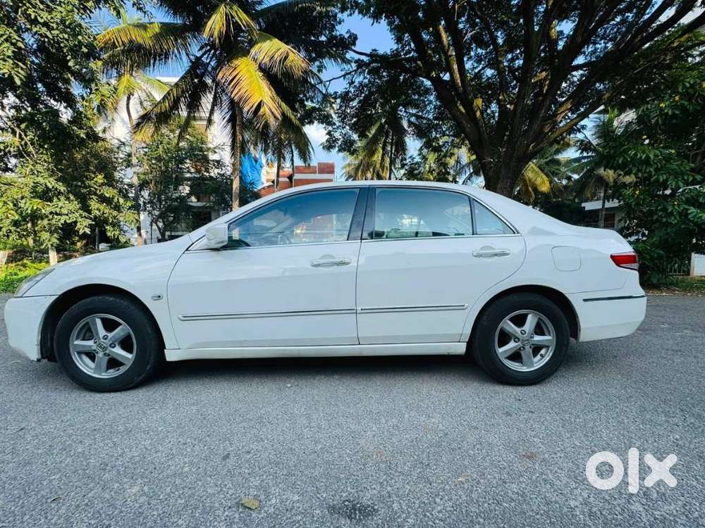 Honda Accord 2.4 Vti-l Manual, 2004, Petrol