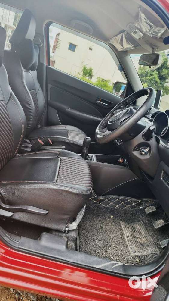 Maruti Suzuki Swift Vxi + Manual, 2022, Petrol