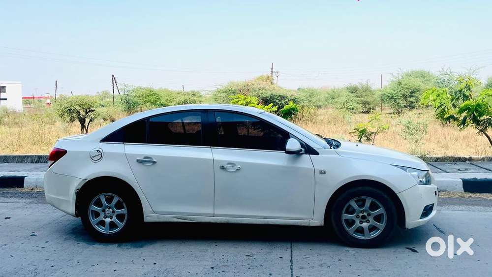 Chevrolet Cruze 2011 Diesel 150000 Km Driven