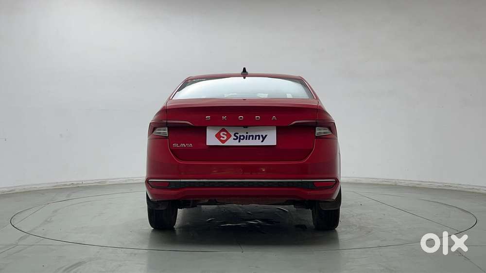 Skoda Slavia Style 1.0l Tsi At, 2022, Petrol
