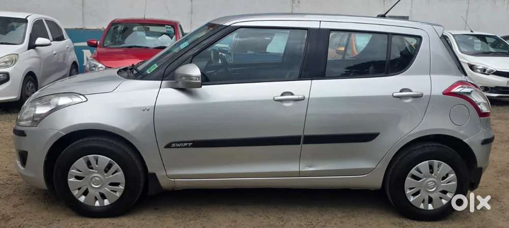 Maruti Suzuki Swift Vxi, 2012, Petrol