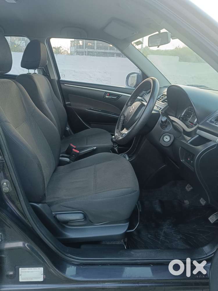 Maruti Suzuki Swift Vxi 1.2 Abs Bs-iv, 2015, Petrol