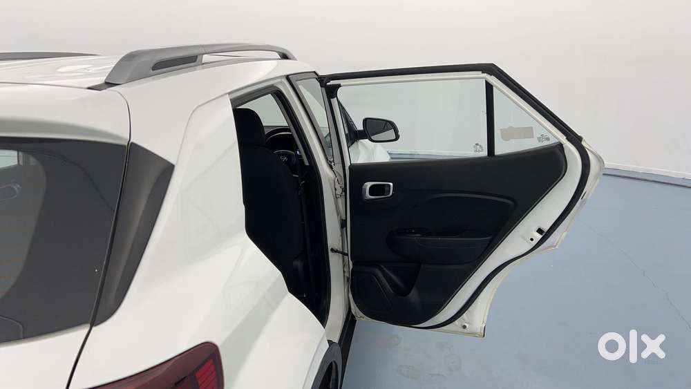 Hyundai Venue 1.0 Sx (o) Turbo Dct, 2022, Petrol