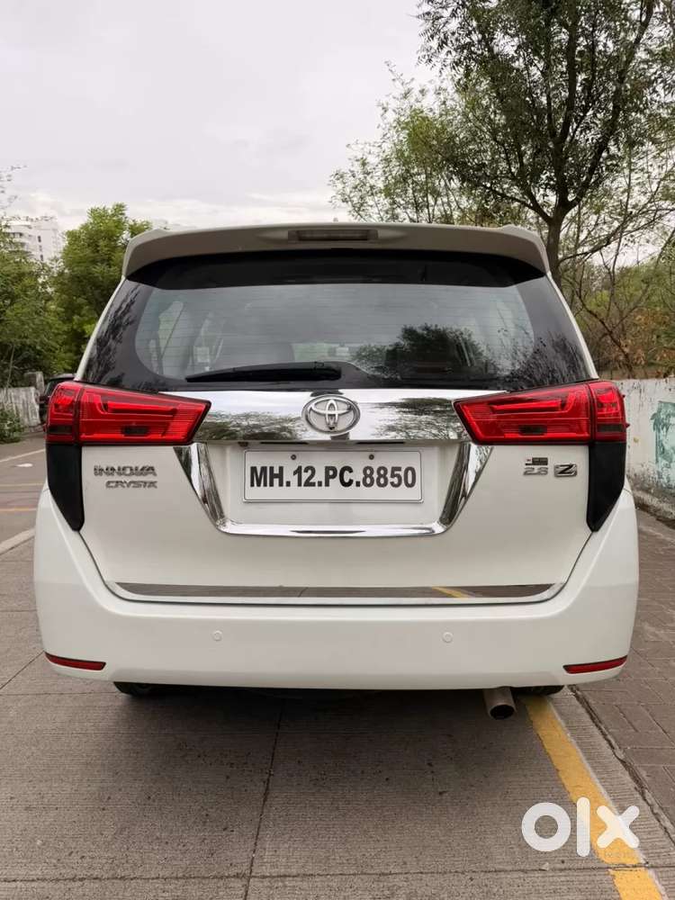 Toyota Innova Crysta 2.8 Zx At 7 Seater, 2017, Diesel