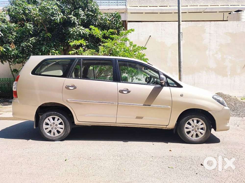 Toyota Innova 2.5 V 7 Str, 2009, Diesel