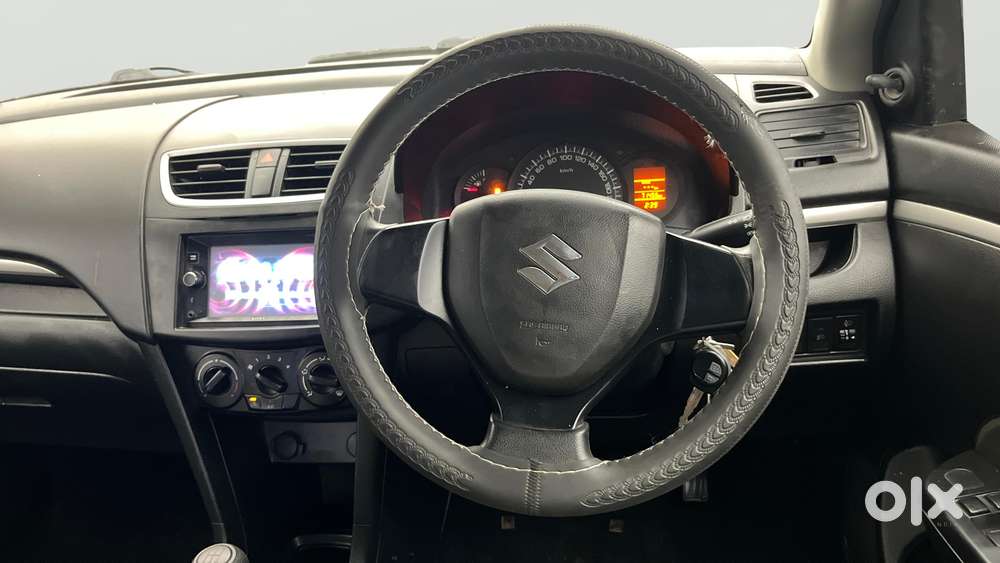 Maruti Suzuki Swift Lxi, 2017, Cng & Hybrids