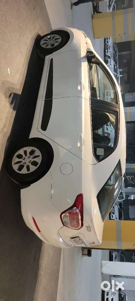 Hyundai Xcent - 2016 (urgent For Sell)