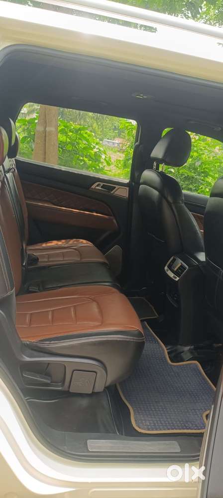 Mahindra Alturas G4 4wd At, 2018, Diesel