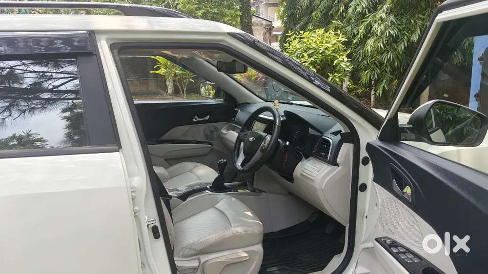 Xuv 300 W8 (o) Top Model