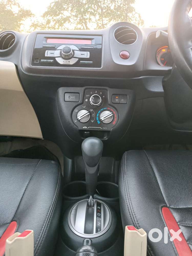 Honda Brio V Automatic, 2013, Petrol