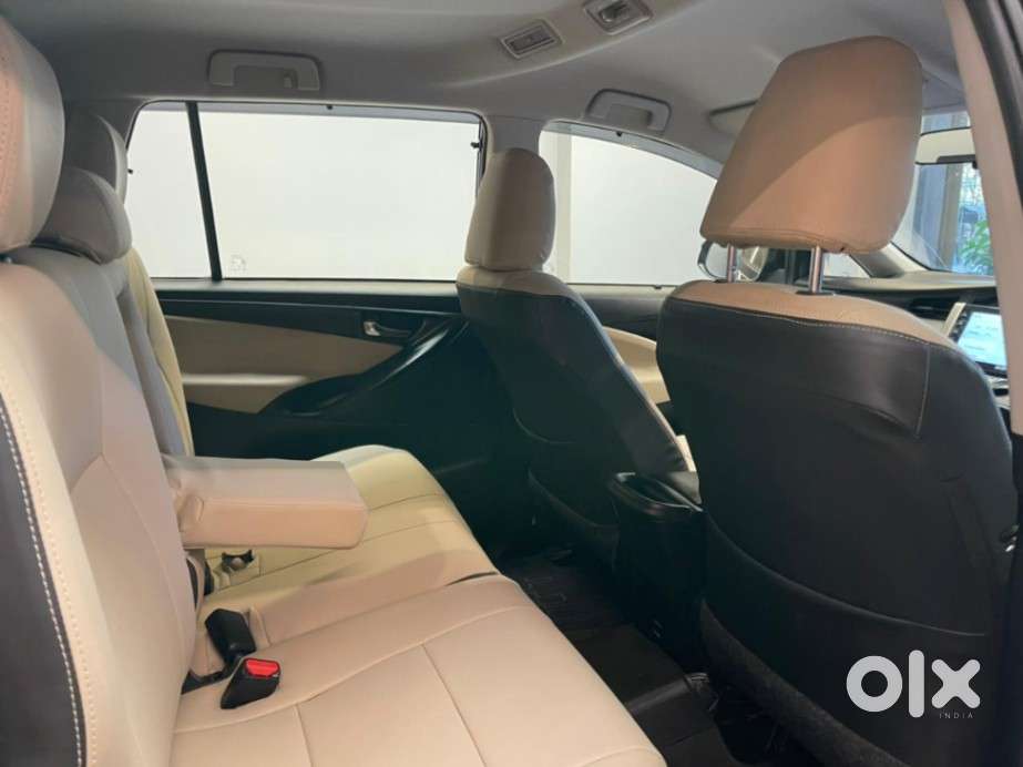 Toyota Innova Crysta [2020-ongoing] 2.4 Gx 8 Str, 2022, Diesel