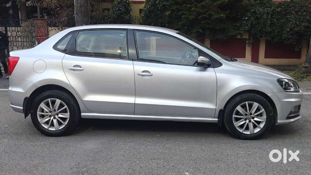 Volkswagen Ameo 1.5 Tdi Highline At 16 Alloy, 2018, Diesel