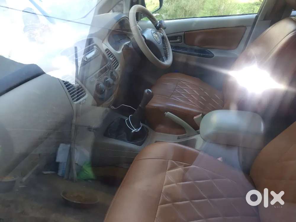 Toyota Innova 2.5 G1 2010