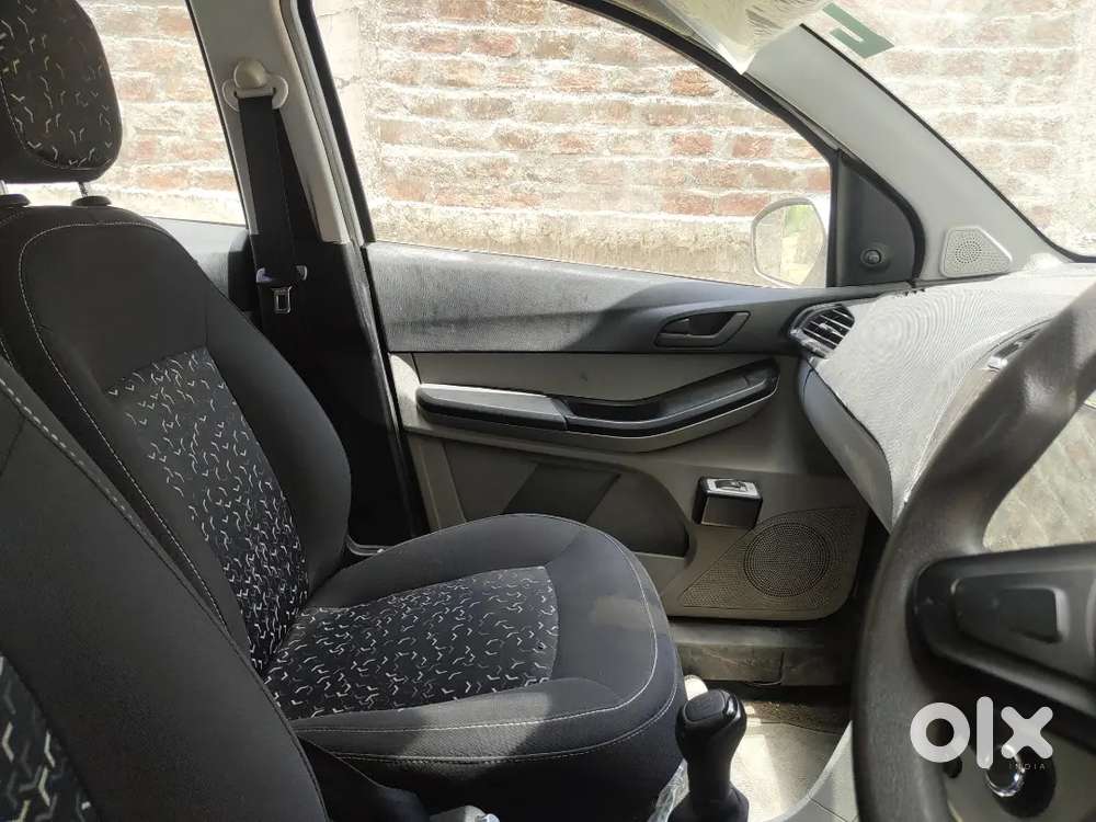 Tata Tiago Revotron Xz 2025