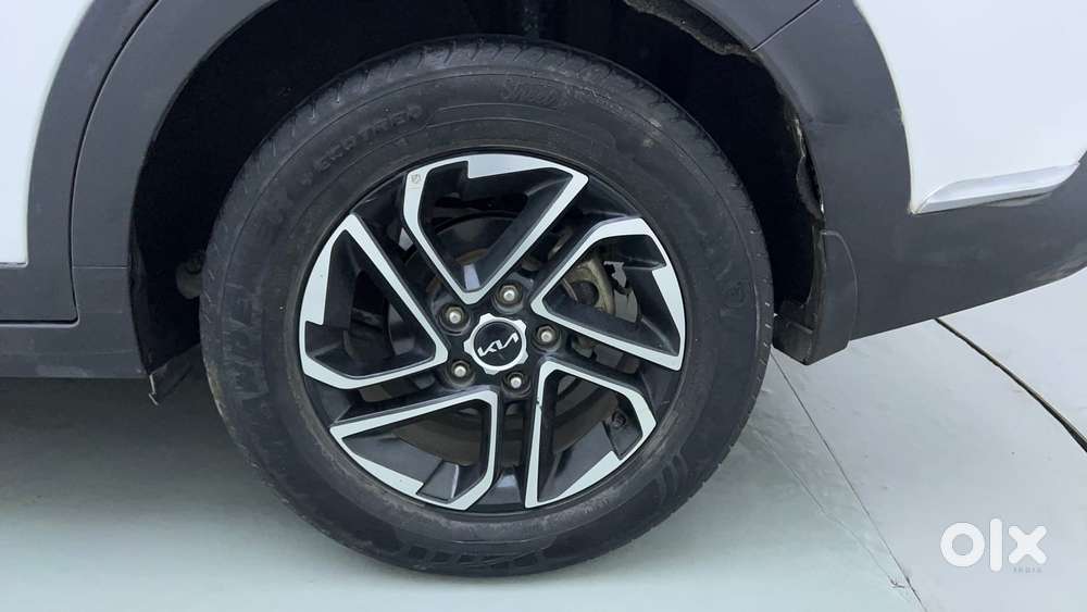 Kia Carens 1.4 Luxury Plus 6 Str, 2022, Petrol