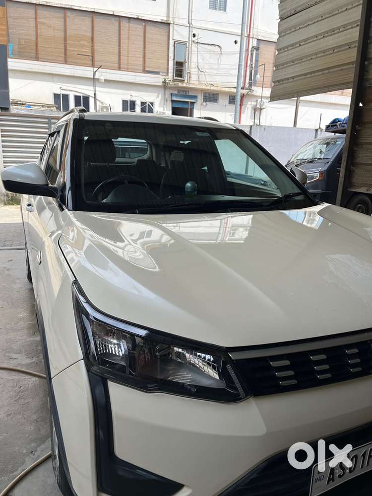 Mahindra Xuv300 Turbosport 2023 Petrol Well Maintained