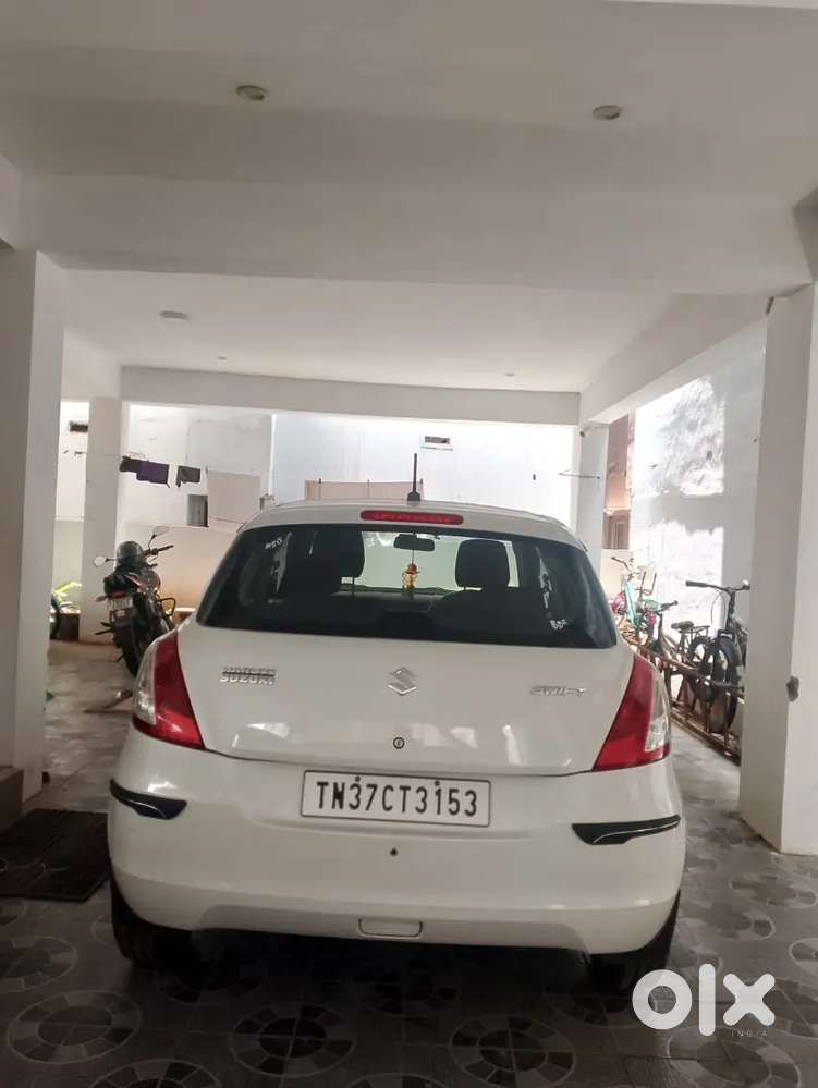 Maruti Suzuki Swift Vxi Petrol 2017