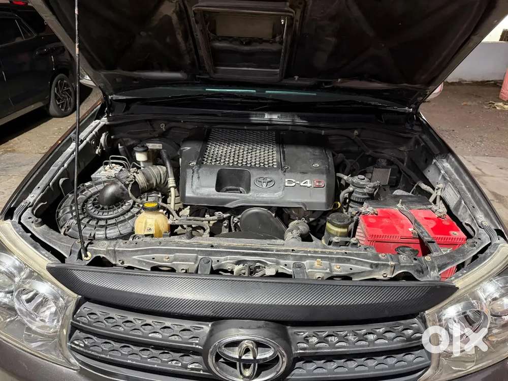 Toyota Fortuner 4x4 Diesel Manual 2011